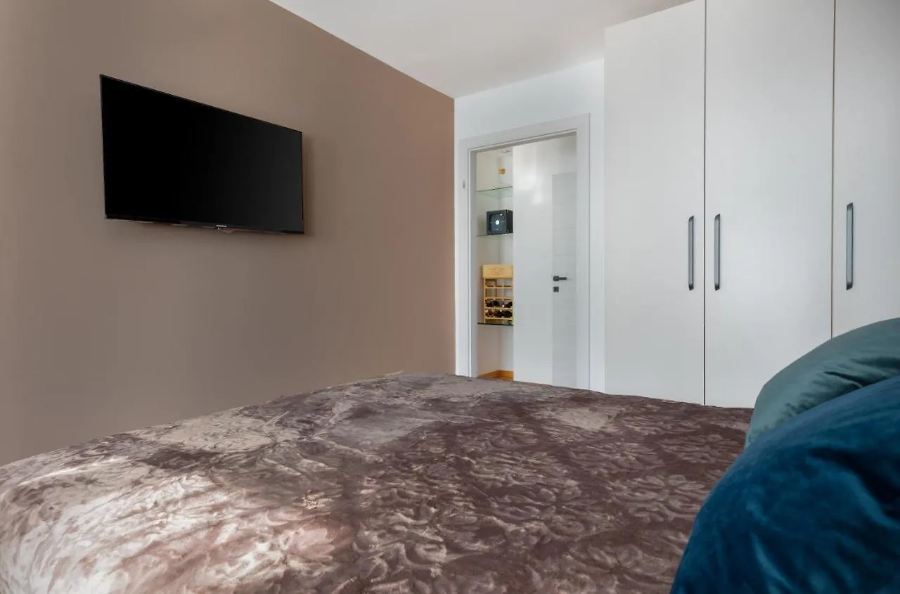 Apartment Nava Split